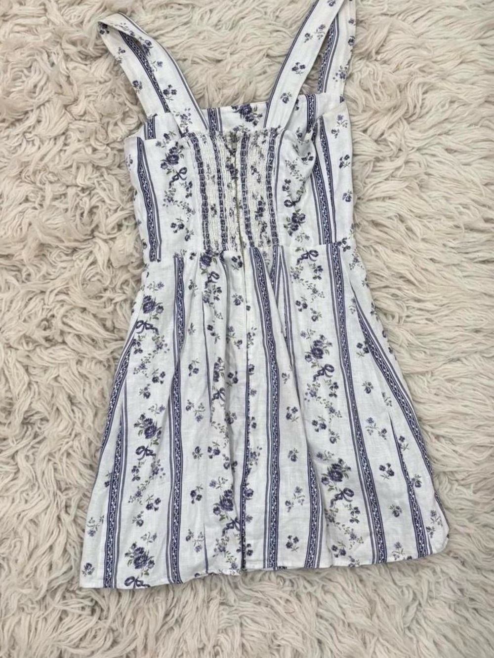 Reformation Brigette Linen dress in Roquefort - Picture 3 of 7